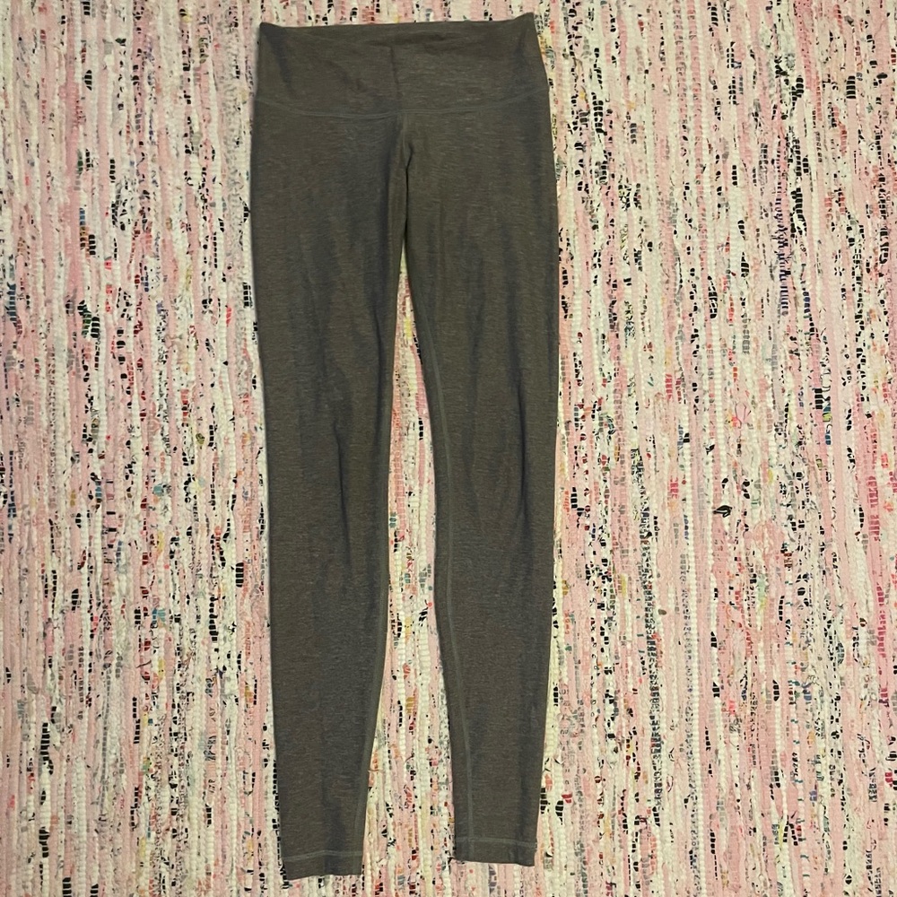 Low rise Lululemon wunder under